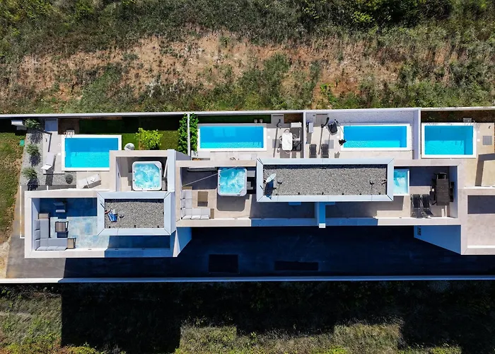 Vista, Jacuzzi, Pool Willa *